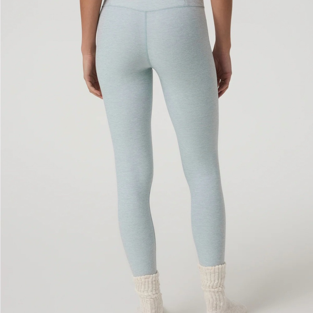 Vuori Clean Elevation legging NEW W/Tags- Medium - Picture 2 of 7